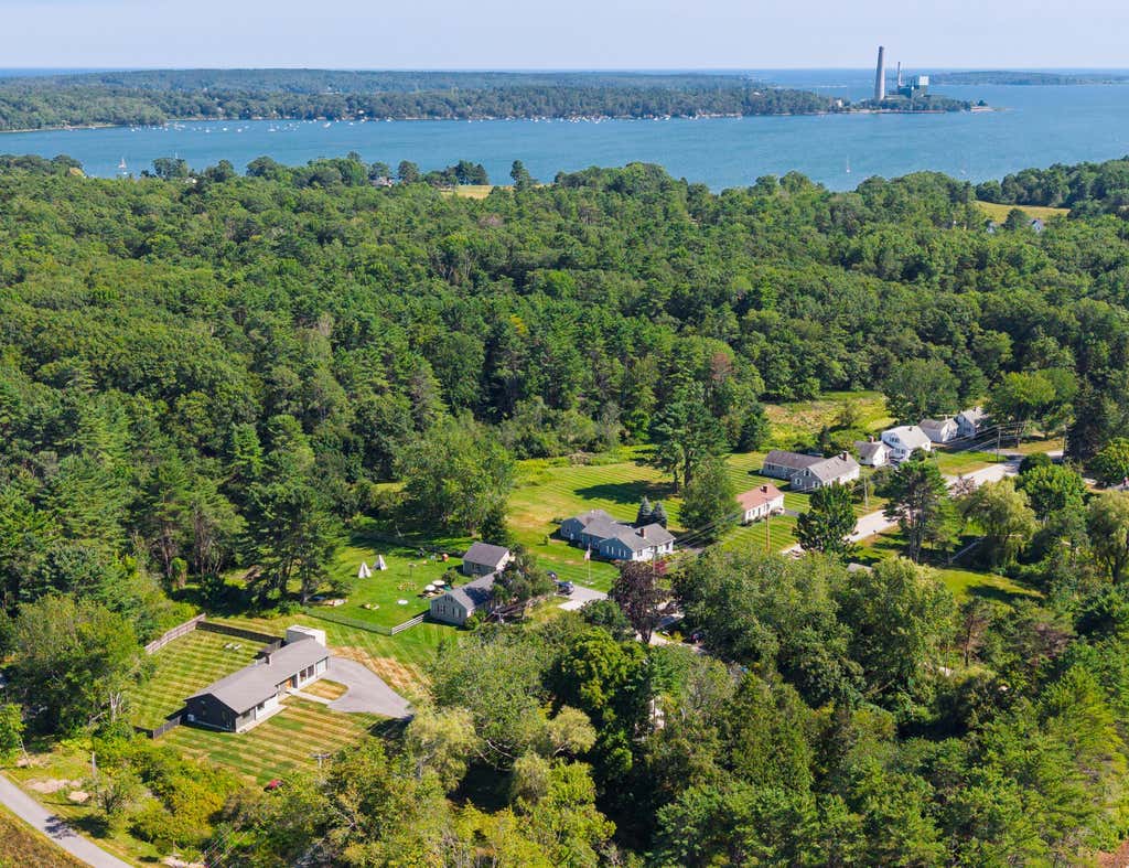 Photo of 272 Princes Point Road, Yarmouth, ME 04096 (MLS # 1676094)