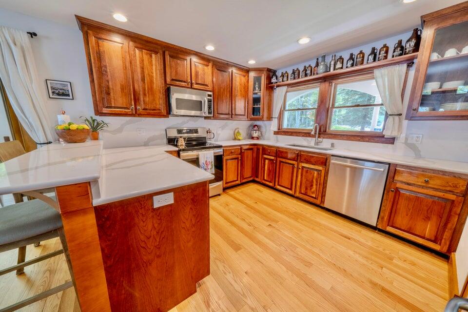 19 Glenview Ln, Belfast, ME, 04915, USA, 4 Bedrooms Bedrooms, ,4 BathroomsBathrooms,Residential,Active,19 Glenview Ln,1659742