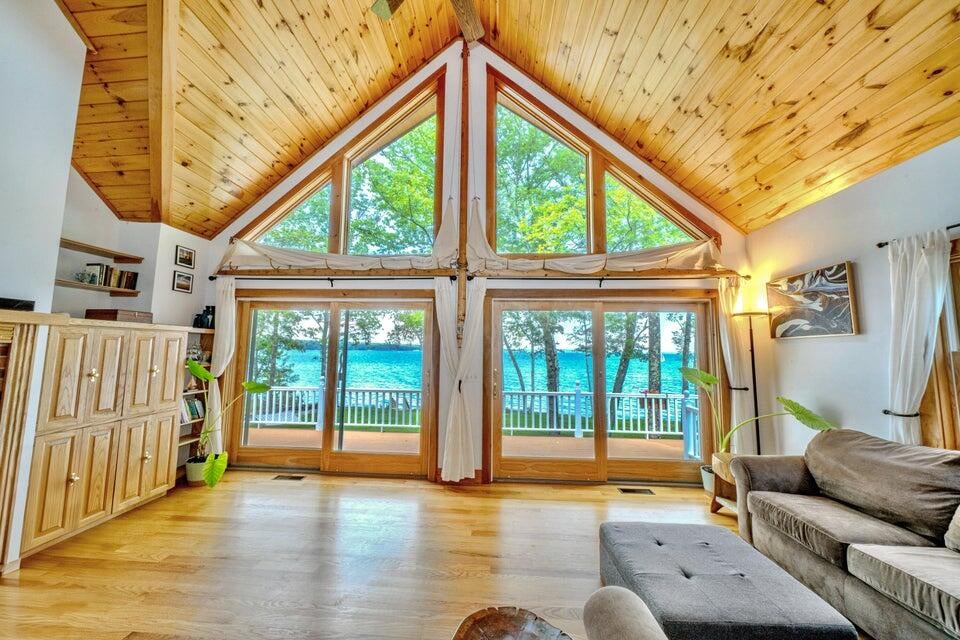 19 Glenview Ln, Belfast, ME, 04915, USA, 4 Bedrooms Bedrooms, ,4 BathroomsBathrooms,Residential,Active,19 Glenview Ln,1659742