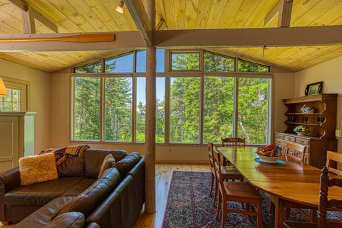 Photo of 87 Crest Avenue, Boothbay Harbor, ME 04538 (MLS # 1669450)