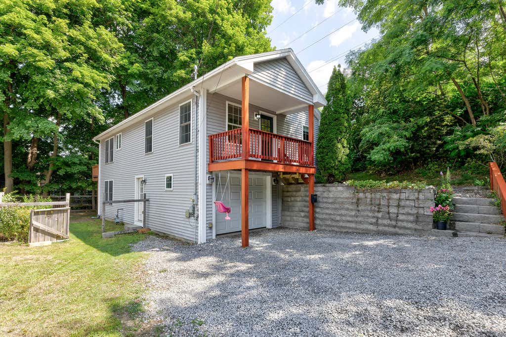 Photo of 49 Oakdale Avenue, South Portland, ME 04106 (MLS # 1675991)
