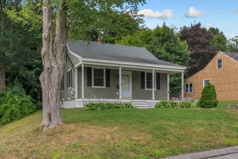Photo of 31 Longfellow Drive, Cape Elizabeth, ME 04107 (MLS # 1674037)