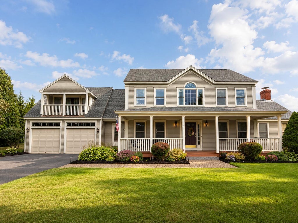 Photo of 3 Carnoustie Drive, Falmouth, ME 04105 (MLS # 1679592)