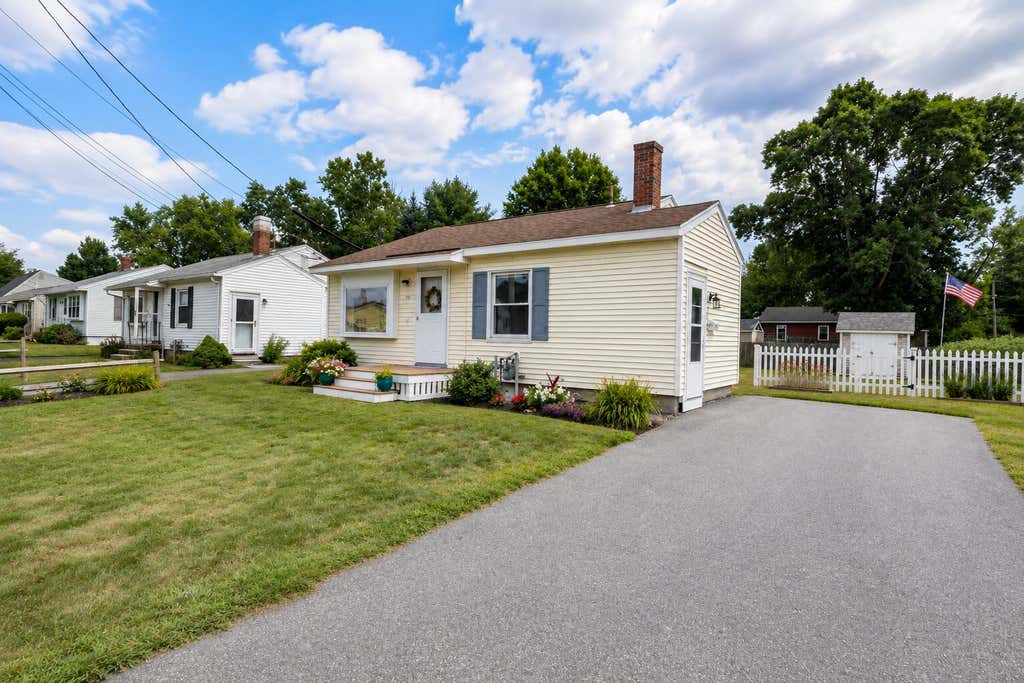 Photo of 30 Daytona Street, South Portland, ME 04106 (MLS # 1675724)