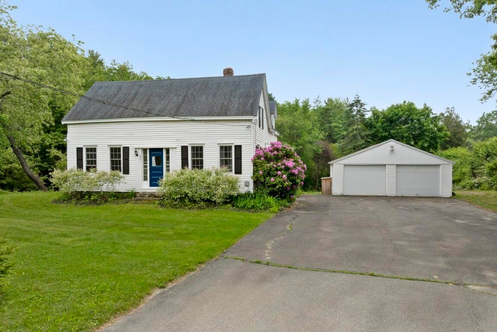 Photo of 261 Ocean Point Road, Boothbay Harbor, ME 04538 (MLS # 1668435)