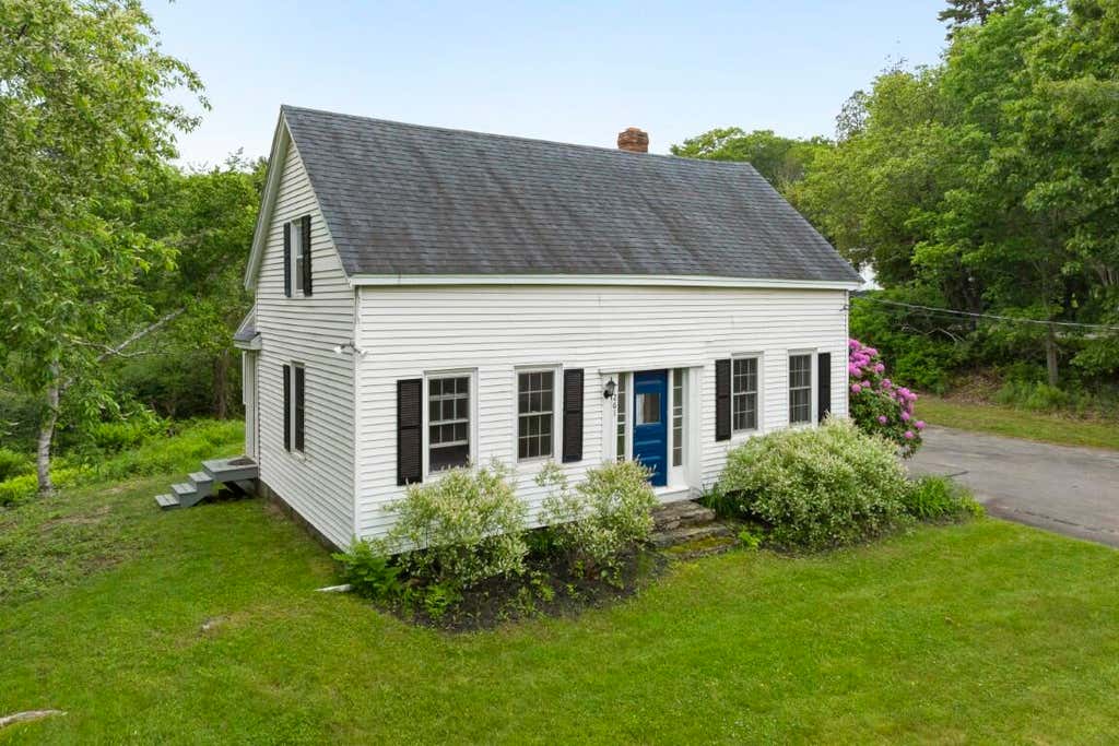 Photo of 261 Ocean Point Road, Boothbay Harbor, ME 04538 (MLS # 1668435)