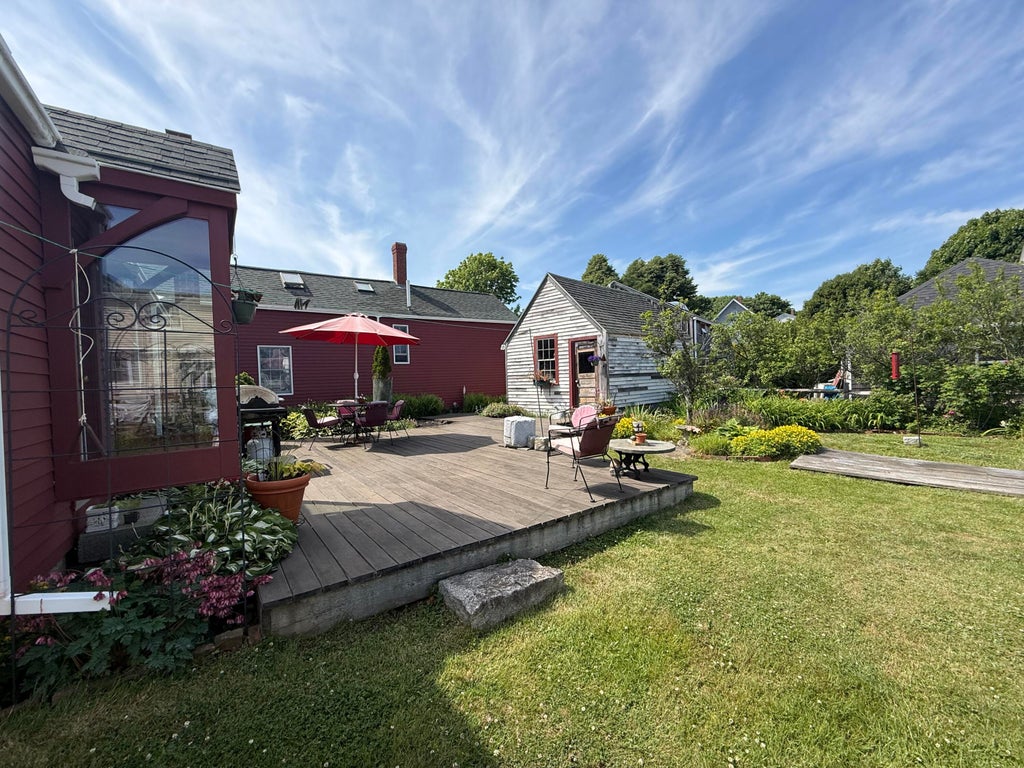 Photo of 5 Chestnut Street, Vinalhaven, ME 04863 (MLS # 1670675)