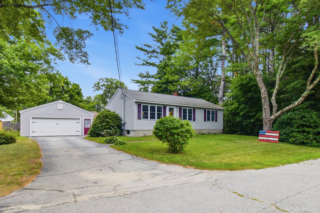 Photo of 4 Lola Street, Topsham, ME 04086 (MLS # 1673234)