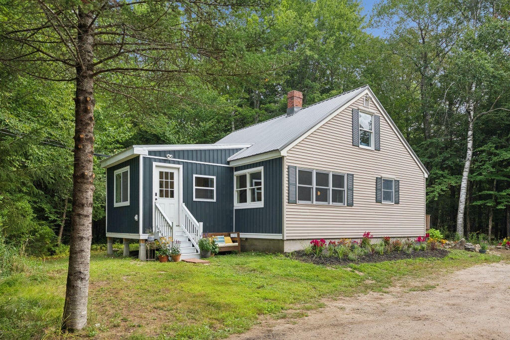 Photo of 154 Wardtown Road, Freeport, ME 04032 (MLS # 1679331)