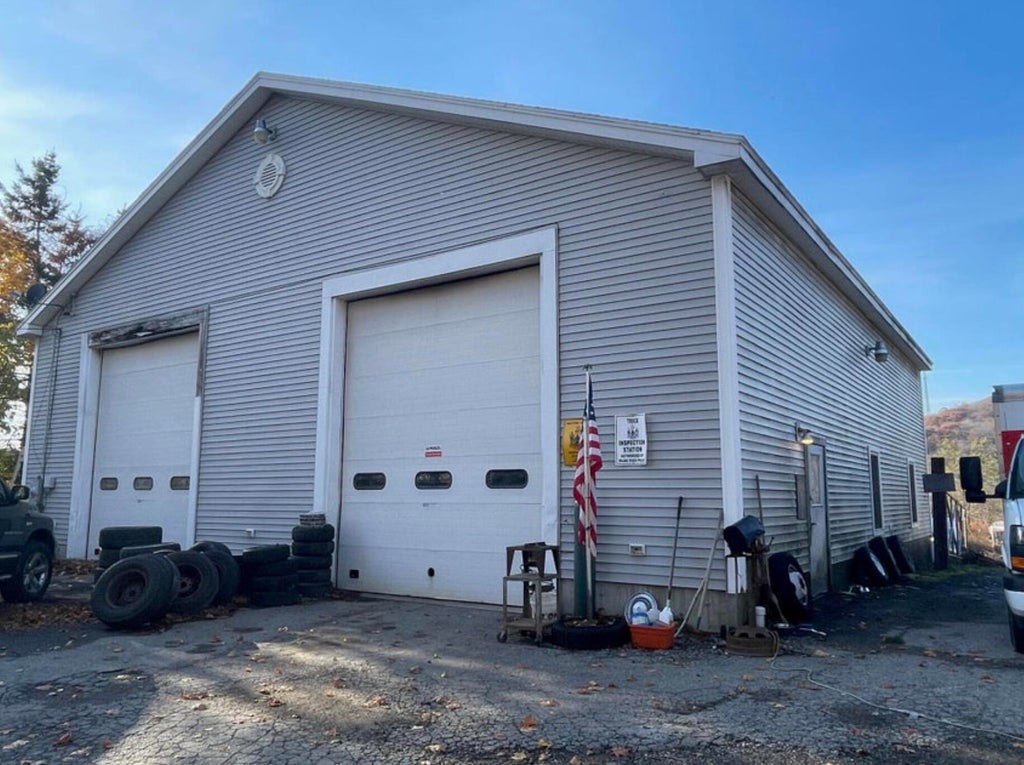 Photo of 384 Old County Road, Rockland, ME 04841 (MLS # 1683227)