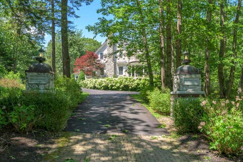 Photo of 2 Poets Lane, Kennebunkport, ME 04046 (MLS # 1672420)