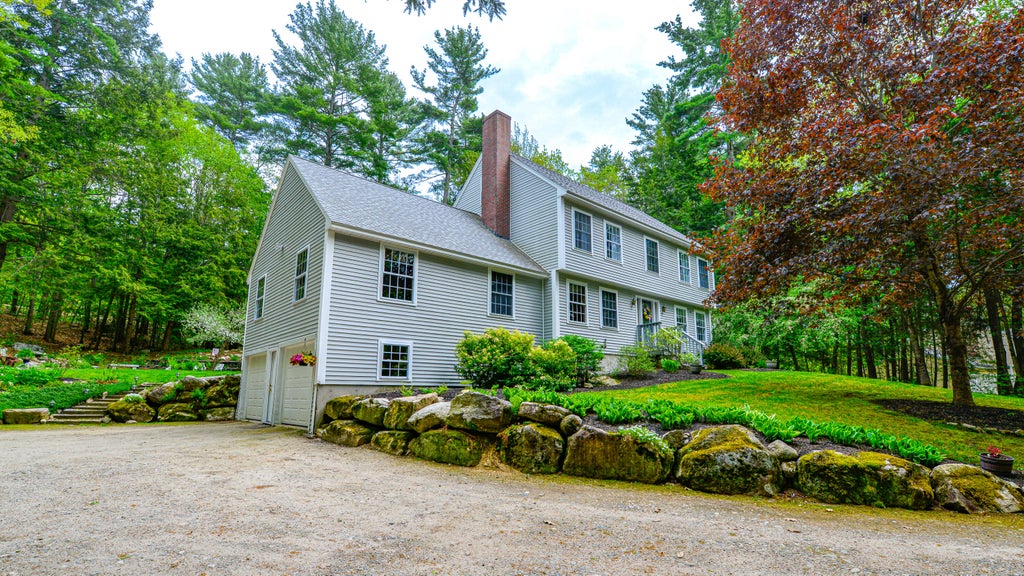 Photo of 25 Jefferson Court, Naples, ME 04055 (MLS # 1663464)