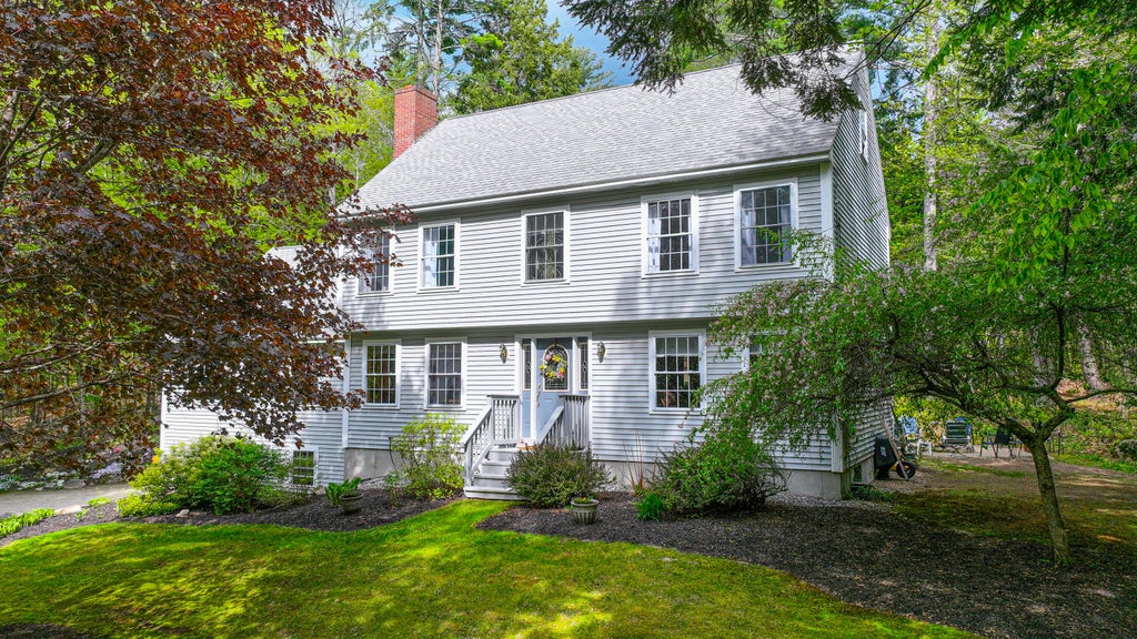 Photo of 25 Jefferson Court, Naples, ME 04055 (MLS # 1663464)