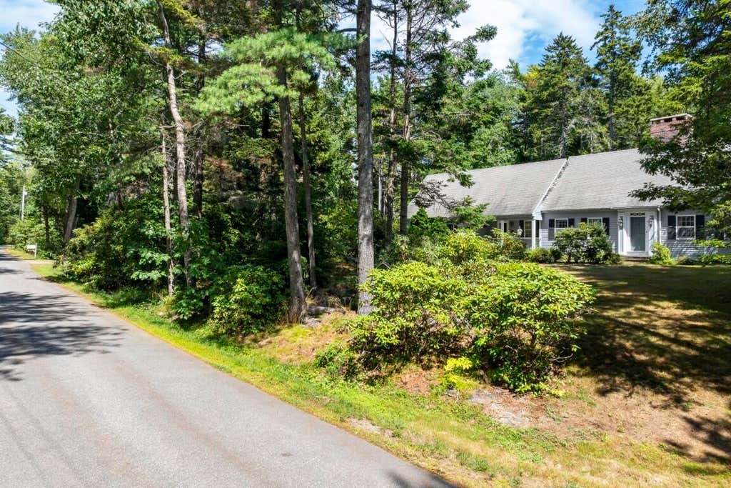 Photo of 32 Presley Drive, Boothbay, ME 04544 (MLS # 1677575)