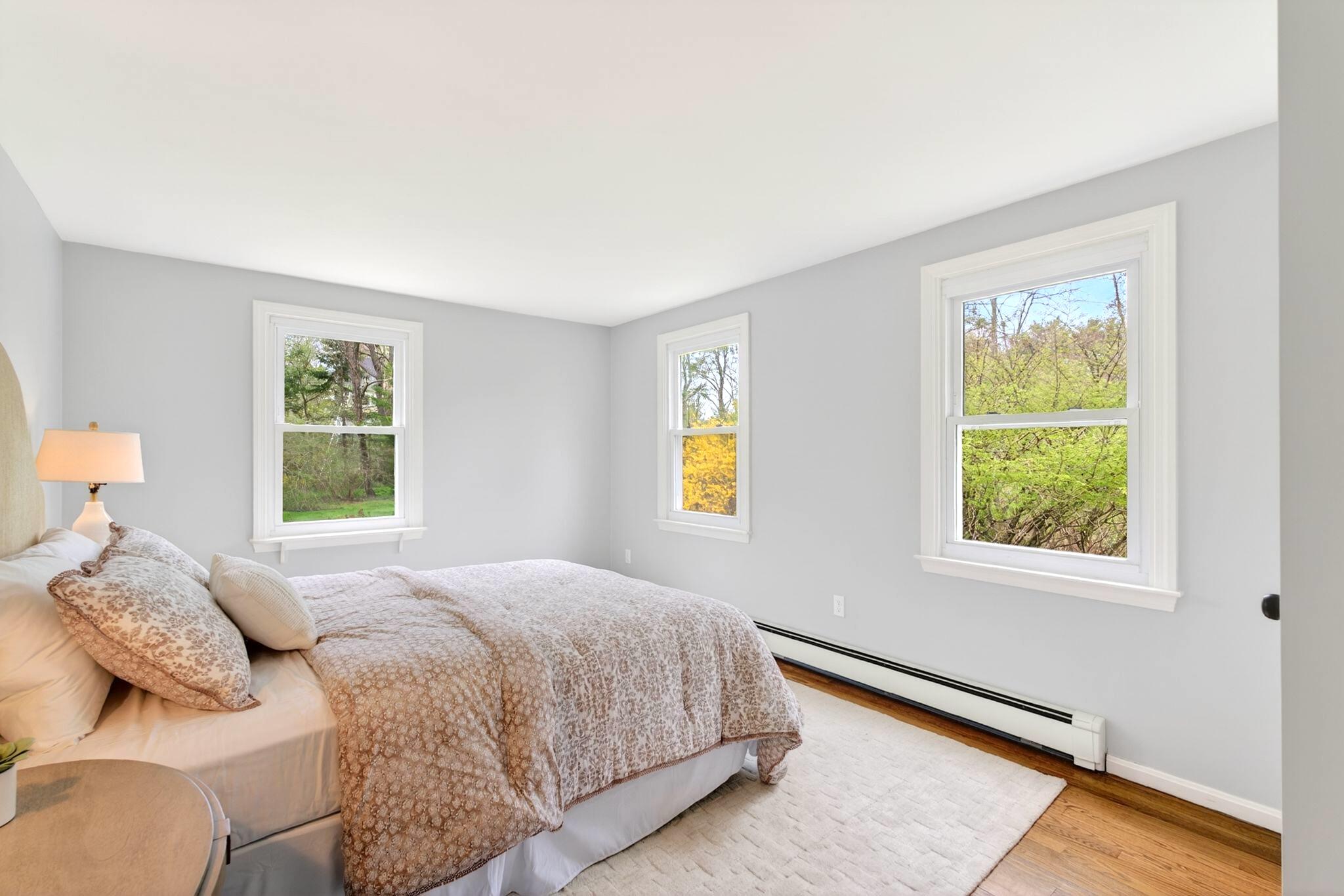 Yarmouth, Maine, 04096, United States, 4 Bedrooms Bedrooms, ,4 BathroomsBathrooms,Residential,Pending,2045664