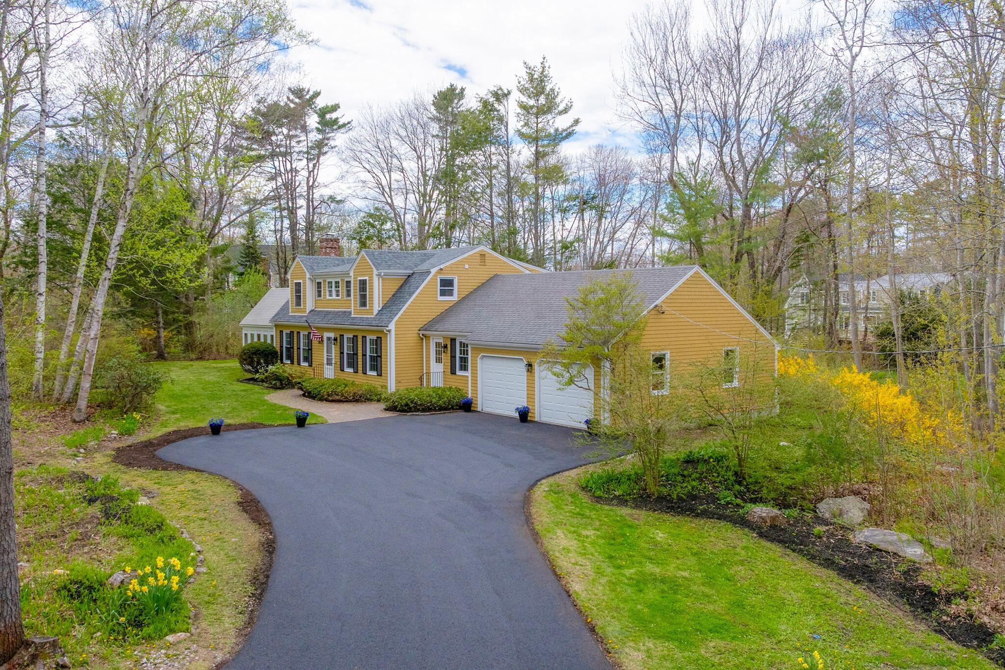 Yarmouth, Maine, 04096, United States, 4 Bedrooms Bedrooms, ,4 BathroomsBathrooms,Residential,Pending,2045664