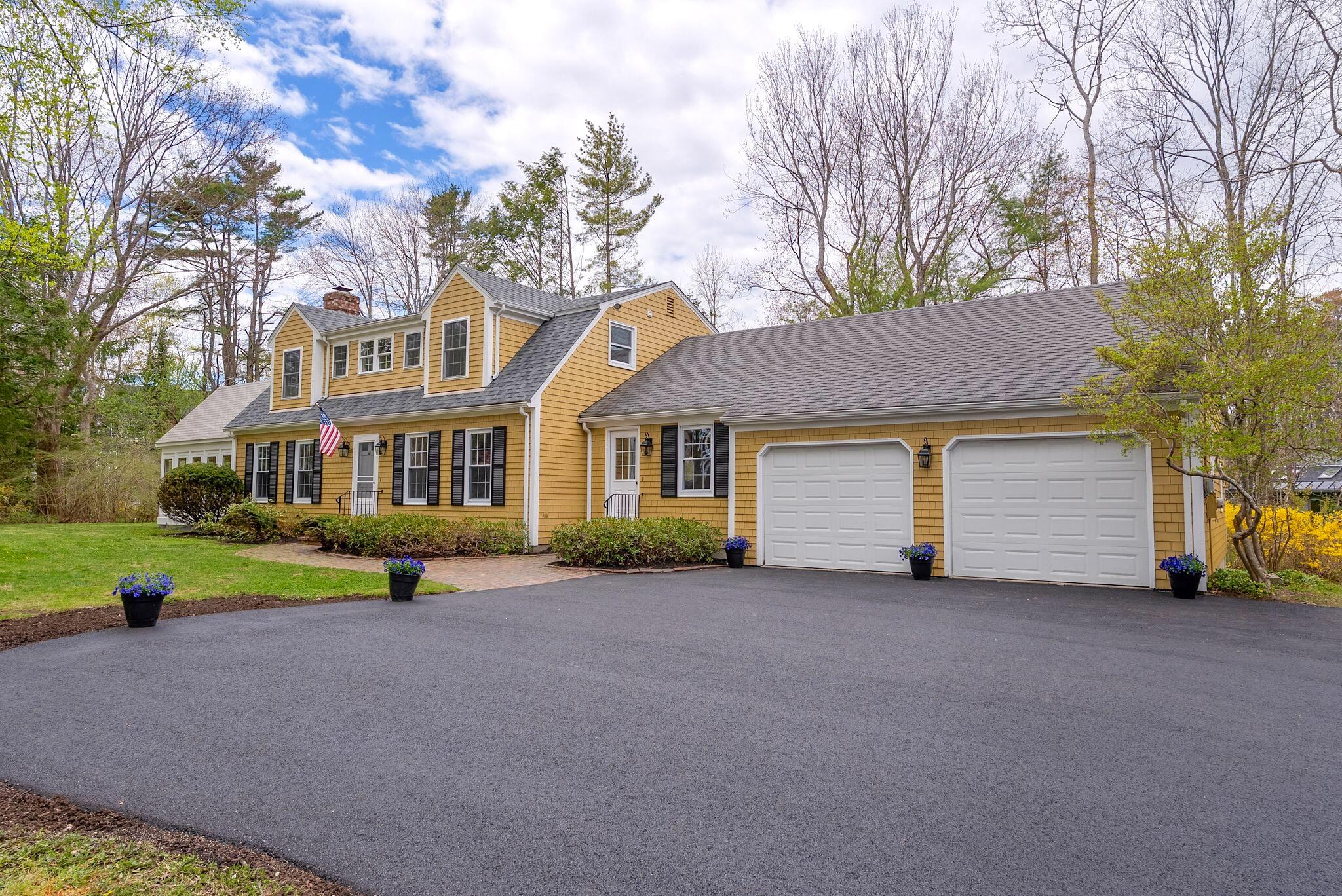 Yarmouth, Maine, 04096, United States, 4 Bedrooms Bedrooms, ,4 BathroomsBathrooms,Residential,Pending,2045664