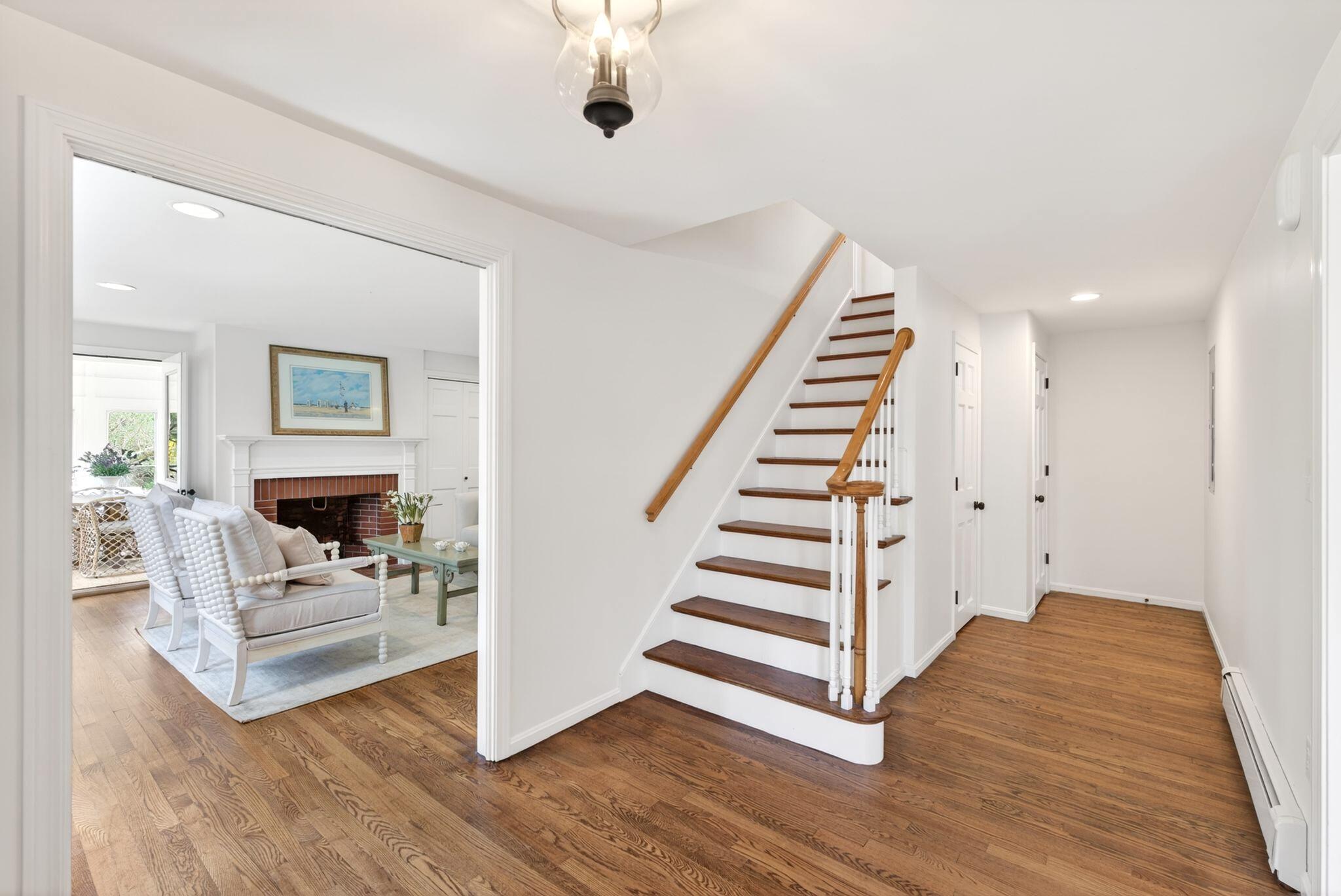 Yarmouth, Maine, 04096, United States, 4 Bedrooms Bedrooms, ,4 BathroomsBathrooms,Residential,Pending,2045664