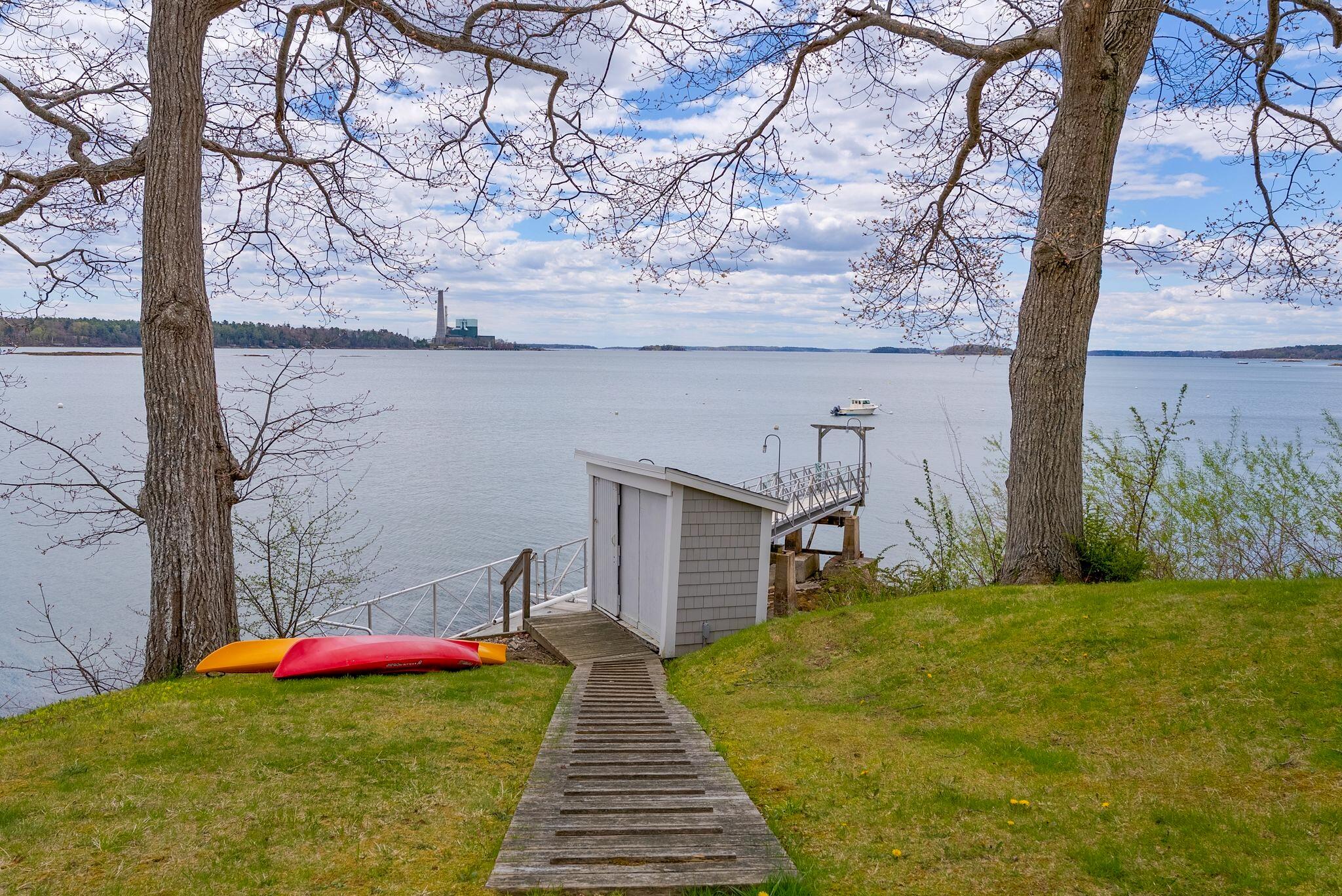 Yarmouth, Maine, 04096, United States, 4 Bedrooms Bedrooms, ,4 BathroomsBathrooms,Residential,Pending,2045664