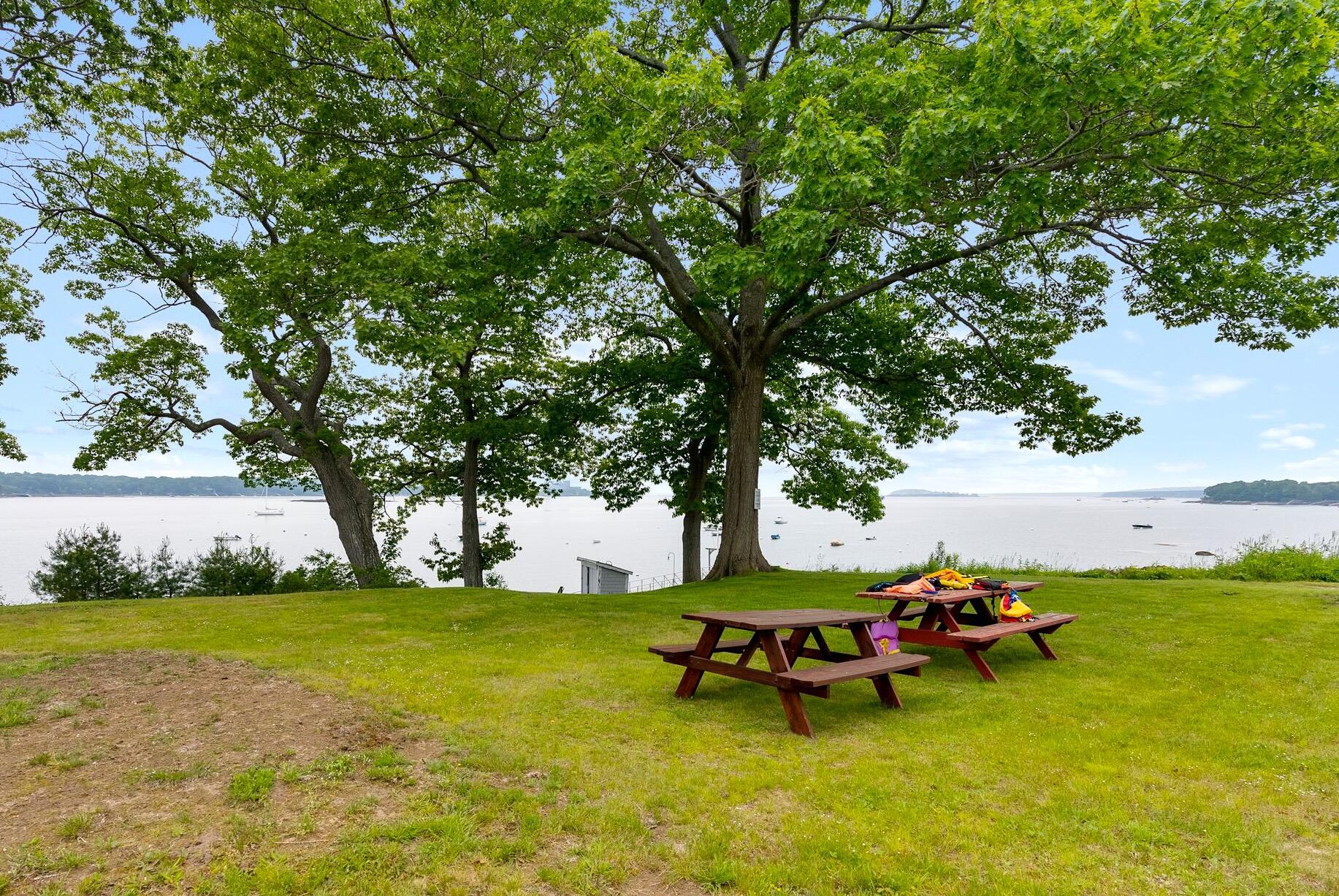 Yarmouth, Maine, 04096, United States, 4 Bedrooms Bedrooms, ,4 BathroomsBathrooms,Residential,Pending,2045664