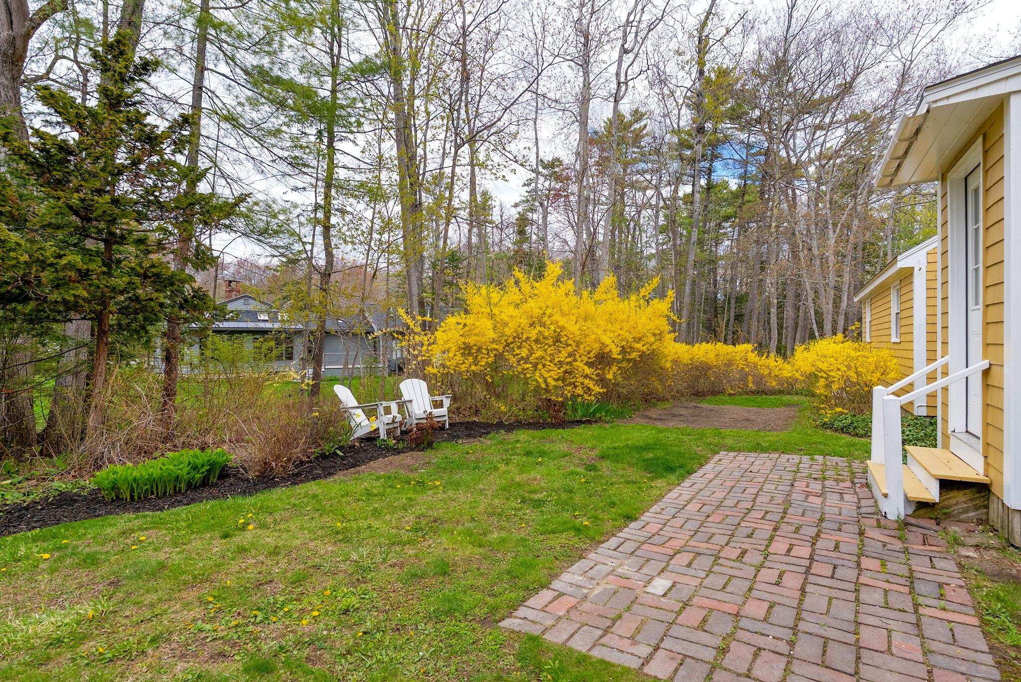 Yarmouth, Maine, 04096, United States, 4 Bedrooms Bedrooms, ,4 BathroomsBathrooms,Residential,Pending,2045664