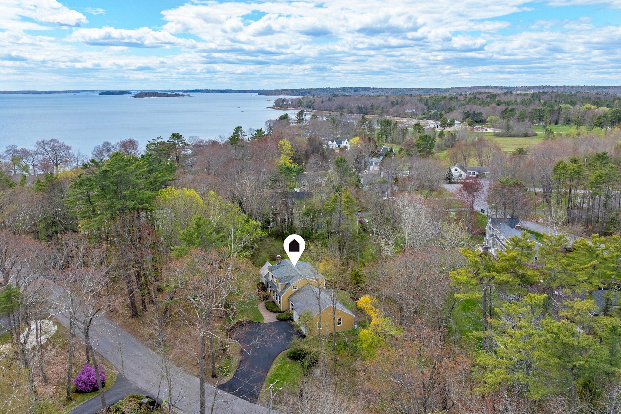 Yarmouth, Maine, 04096, United States, 4 Bedrooms Bedrooms, ,4 BathroomsBathrooms,Residential,Pending,2045664
