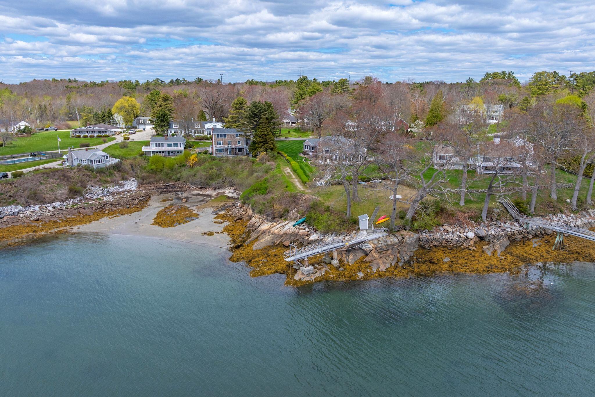 Yarmouth, Maine, 04096, United States, 4 Bedrooms Bedrooms, ,4 BathroomsBathrooms,Residential,Pending,2045664