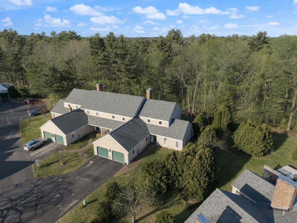 Photo of 48 Foreside Common Road #48, Falmouth, ME 04105 (MLS # 1674551)