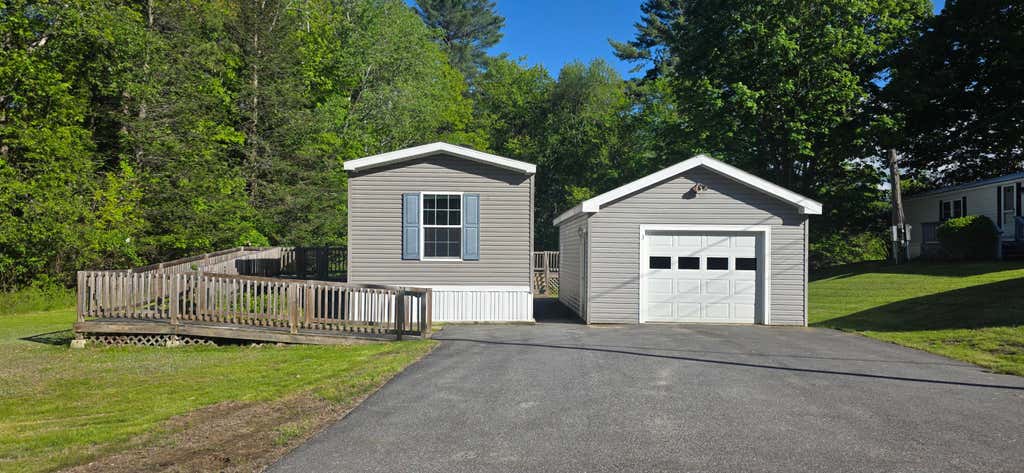 Photo of 3 Redwood Drive, Norway, ME 04268 (MLS # 1664760)