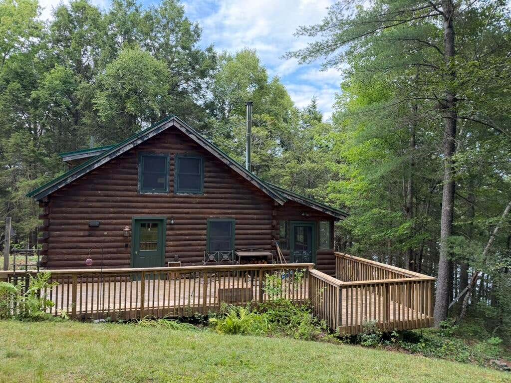Photo of 27 Lakeview Drive, Bristol, ME 04539 (MLS # 1676121)