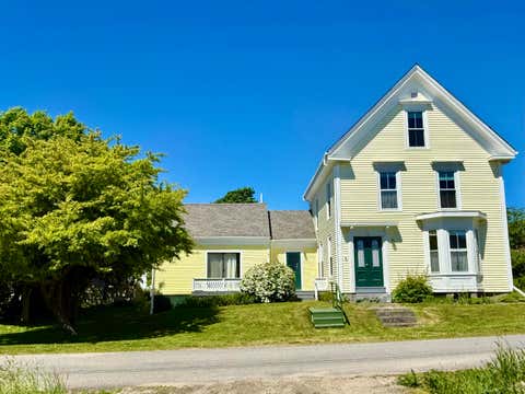 Photo of 16 Brighton Avenue, Vinalhaven, ME 04863 (MLS # 1667468)