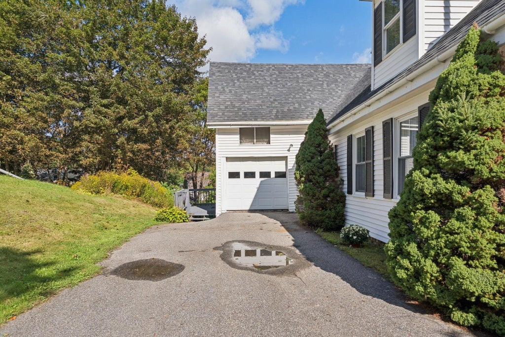 Photo of 115 Washington Avenue, Gardiner, ME 04345 (MLS # 1680618)