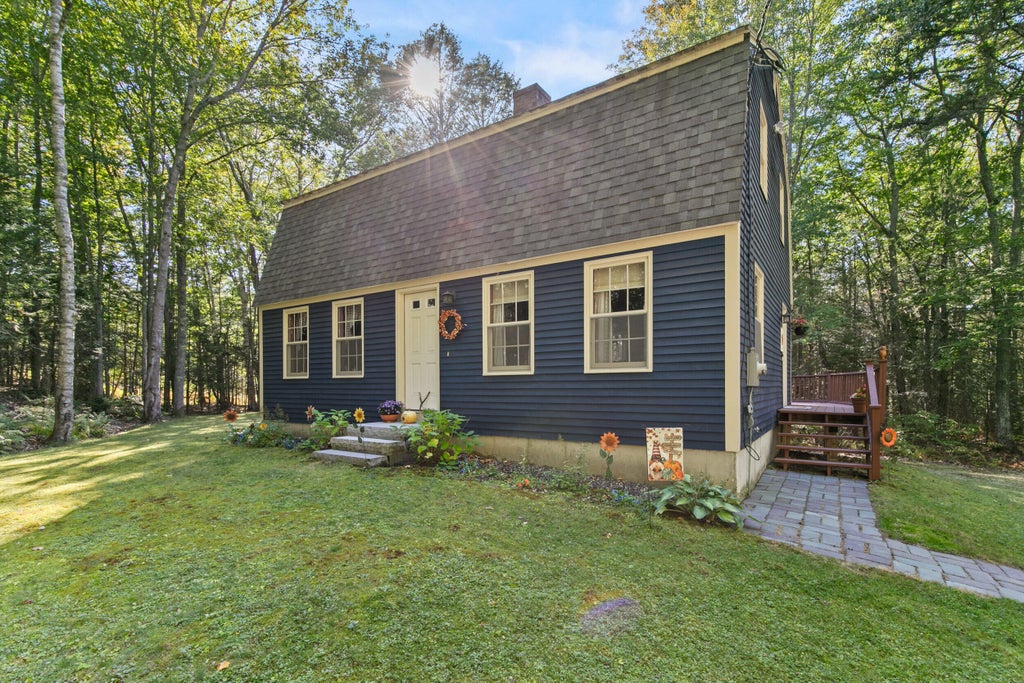 Photo of 29 Drinkwater Point Road, Yarmouth, ME 04096 (MLS # 1681874)