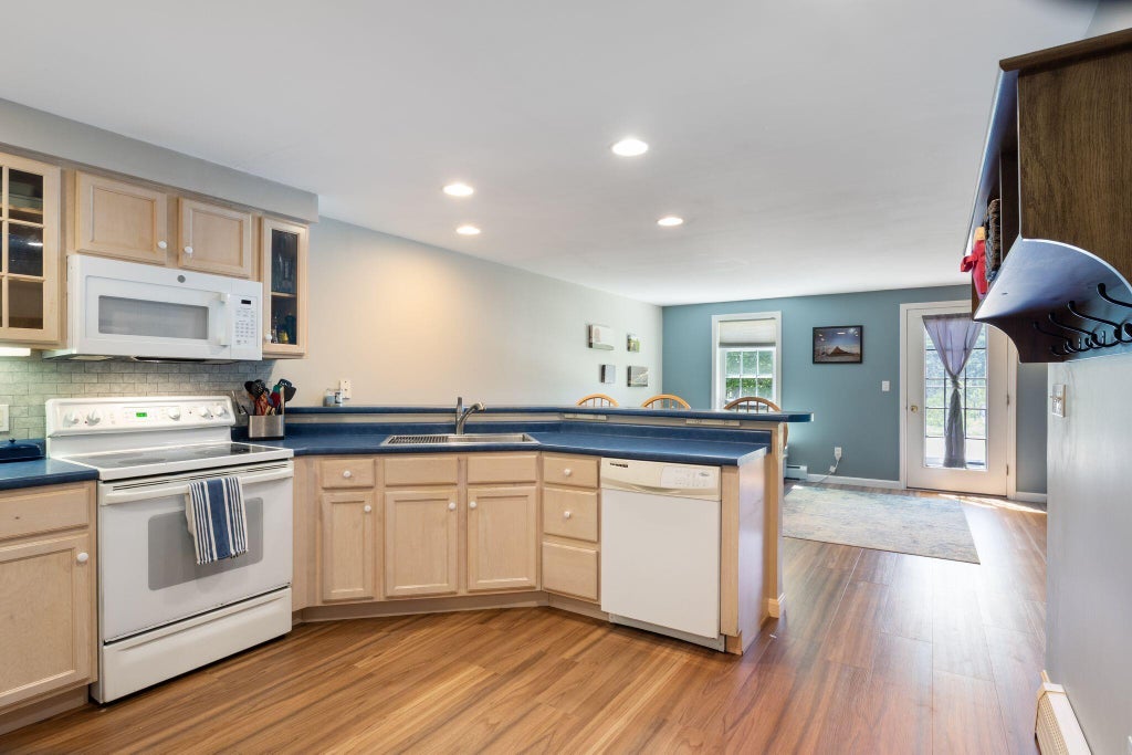 Photo of 24 Elizabeth Road #24, South Berwick, ME 03908 (MLS # 1674906)