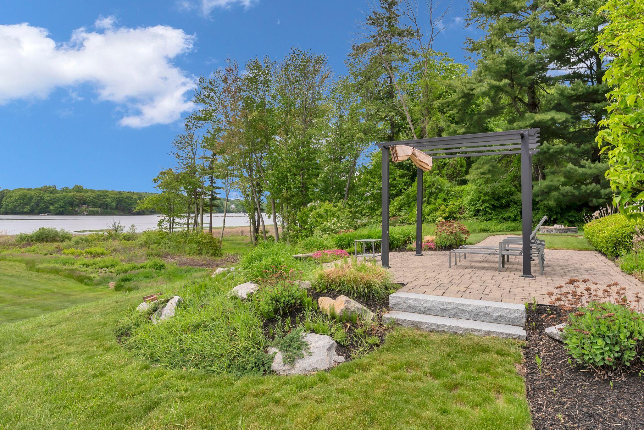 Saco, Maine, 04072, United States, 4 Bedrooms Bedrooms, ,4 BathroomsBathrooms,Residential,Active,2037560