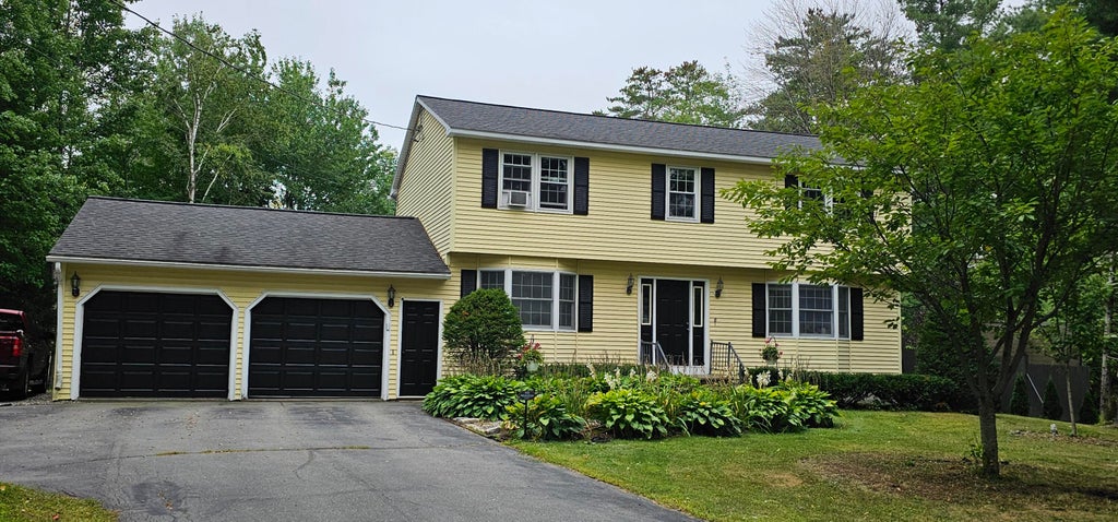 Photo of 8 Westview Drive, Waterville, ME 04901 (MLS # 1680034)