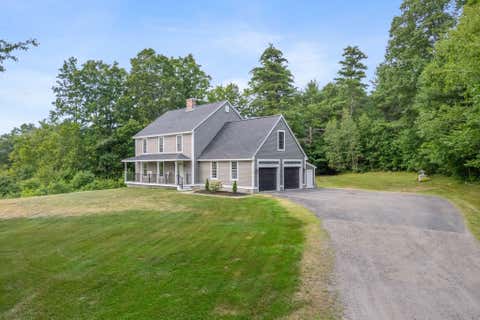 Photo of 10 Vivs Way, Raymond, ME 04071 (MLS # 1672250)