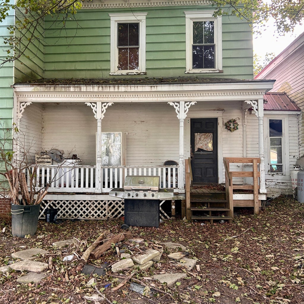 Photo of 158 S Pleasant Street, Bowdoinham, ME 04008 (MLS # 1680252)