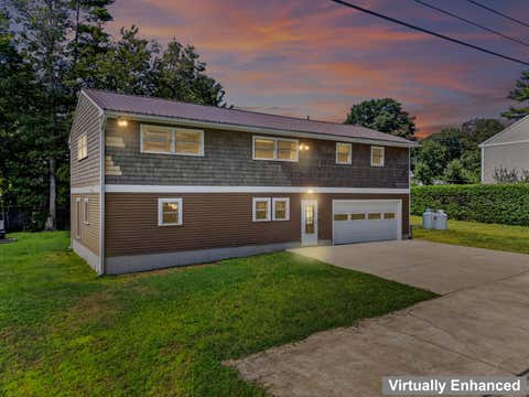 Photo of 10 Oceanside Avenue W, York, ME 03909 (MLS # 1677103)
