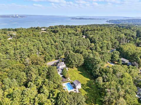 Photo of 186 Foreside Road, Cumberland, ME 04110 (MLS # 1669426)