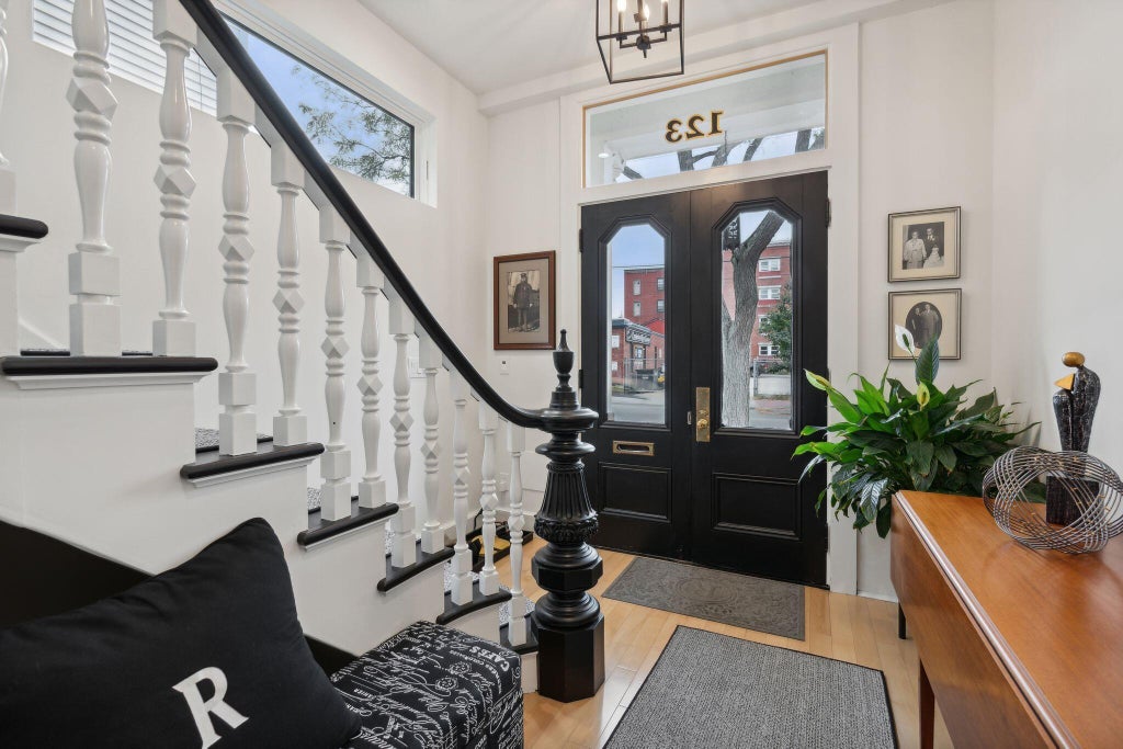 Photo of 123 Cumberland Avenue, Portland, ME 04101 (MLS # 1662395)