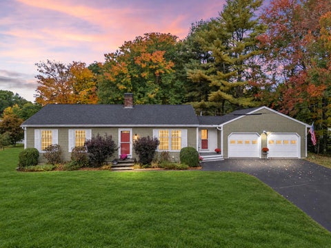 Photo of 29 Ivanhoe Drive, Topsham, ME 04086 (MLS # 1683822)