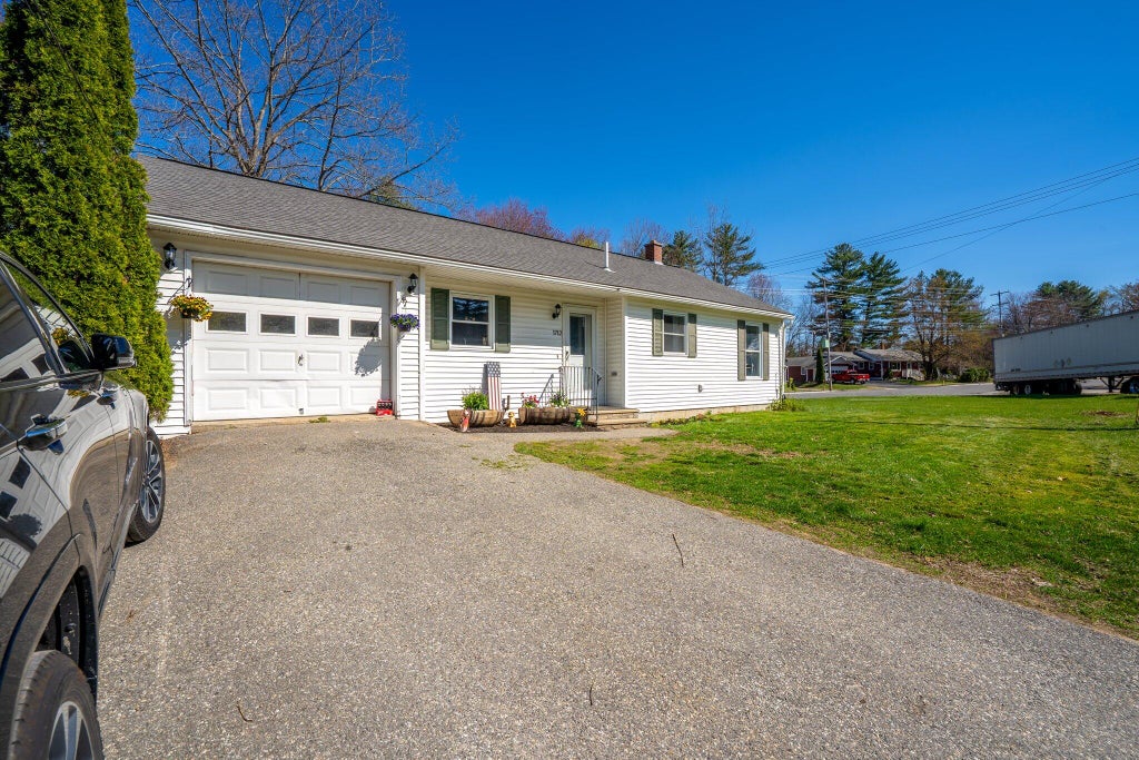 Photo of 1712 Hotel Road, Auburn, ME 04210 (MLS # 1670365)