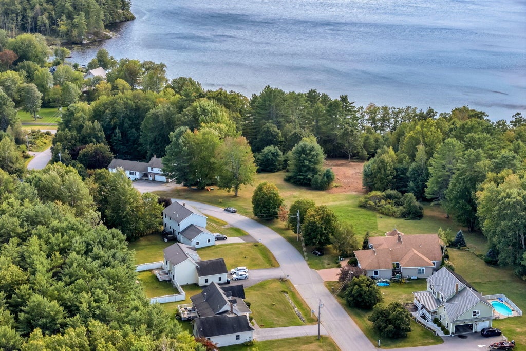 Photo of 33 Waters Edge Drive, Lewiston, ME 04240 (MLS # 1680012)