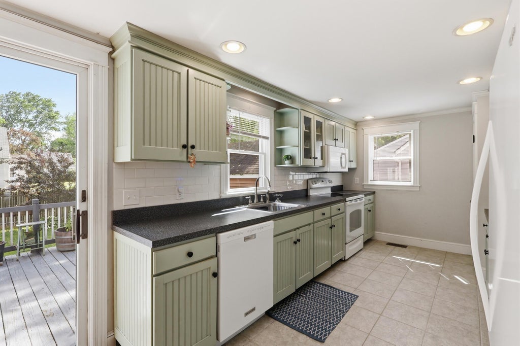 Photo of 75 Pennell Avenue, Portland, ME 04103 (MLS # 1672790)