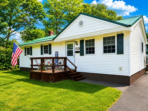 Photo of 25 1/2 Elm Street, East Millinocket, ME 04430 (MLS # 1668645)