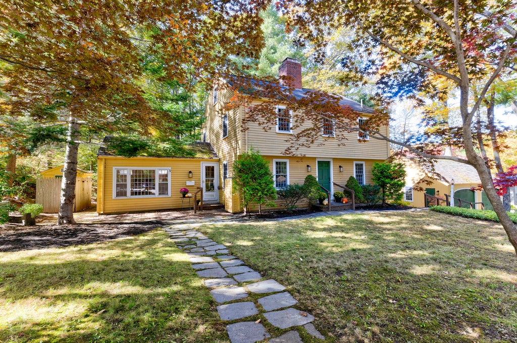 Photo of 12 Locksley Road, Cape Elizabeth, ME 04107 (MLS # 1683115)