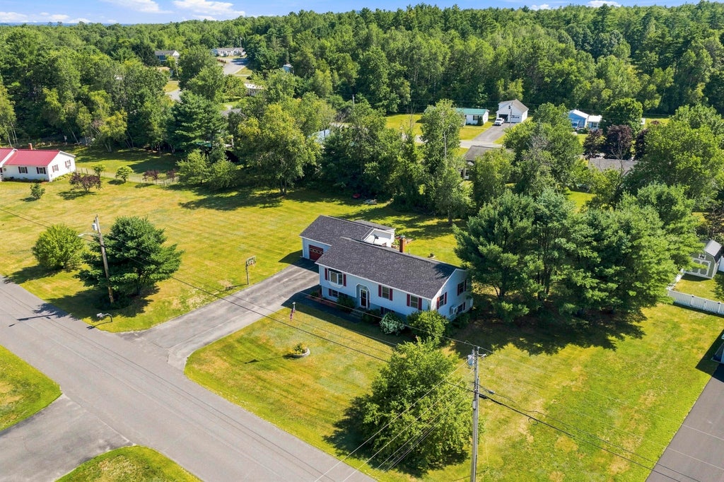 Photo of 23 Robin Court, Skowhegan, ME 04976 (MLS # 1676320)