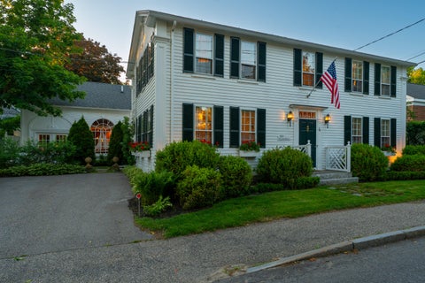 Photo of 4 Elm Street, Kennebunkport, ME 04046 (MLS # 1666125)