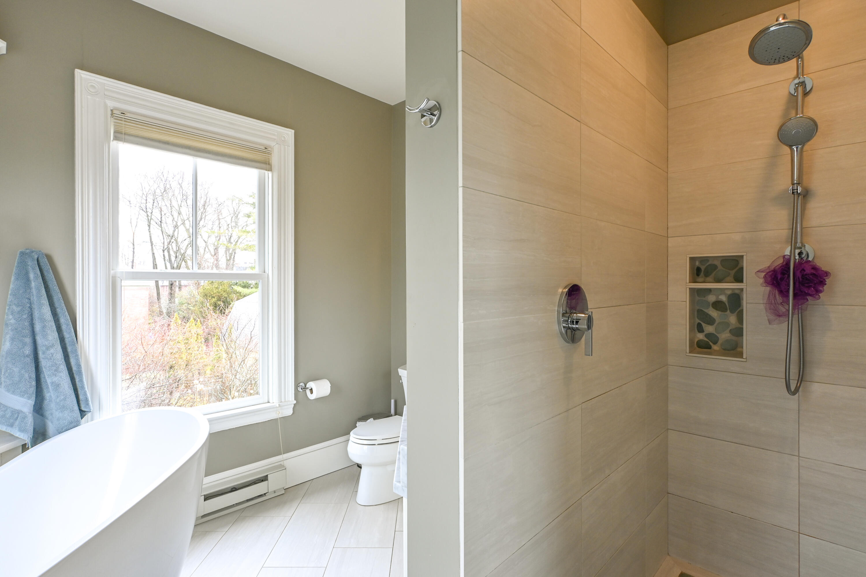 Portland, Maine, 04102, United States, 5 Bedrooms Bedrooms, ,5 BathroomsBathrooms,Residential,Active,2033687